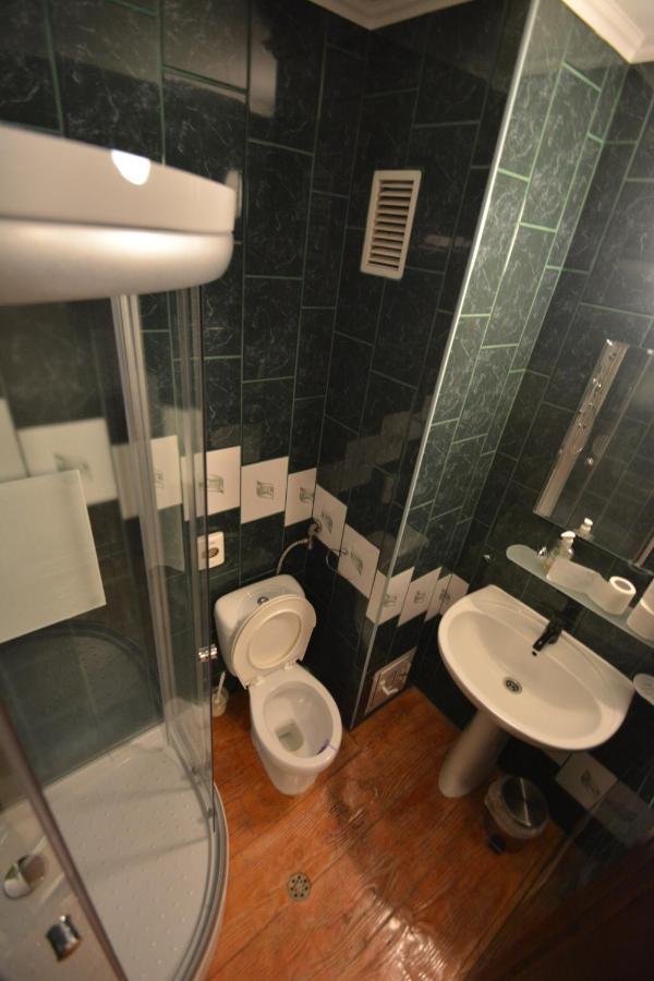 Gala - Guesthouse Орадя Экстерьер фото